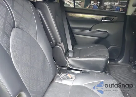 2022 Toyota Highlander Platinum из США, поврежденный, VIN 5TDFZRBH0NS202686